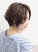 大人可愛い20代30代40代小顔ワンサイドショートボブ丸み前下がり