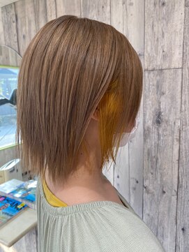 ファブ アパートメント(FAB apartment) ハイトーンベースのインナーカラー♪