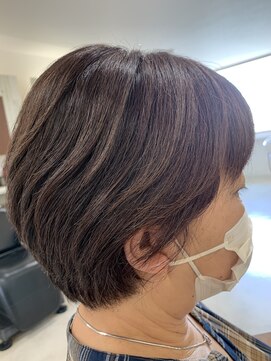 ヘアー グリース(hair GREASE) ボリュームダウンショート