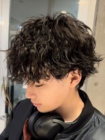フィフス トウキョウ (fifth TOKYO)&nbsp;メンズマッシュウルフセンターパート波巻きパーマメンズカット