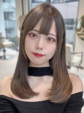 ティア(Tia.) （ブリーチカラー/ミルクティーグレージュ/前髪/サイドバング）