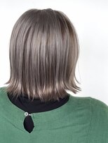 ポンヌフ(Pont Neuf)&nbsp;白髪ぼかしハイライトカラー