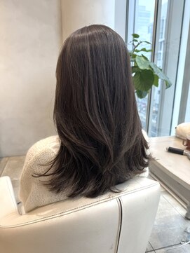 ザックラフィネ(ZACC raffine) 透明感たっぷりオリーブベージュ