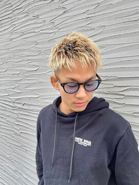 ブリッツバイレボ 船橋(BLITZ by REVO) ウルフ/アッシュブラック/カルマパーマ/ベリーショート[船橋駅]