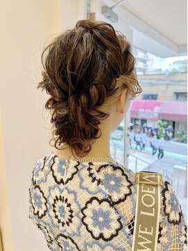 レ セゾン(Les Saisons) 《大人可愛い♪》シニヨンアレンジ【大宮】