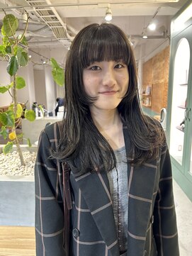 アンアームズ(ann ARMS) 顔まわりレイヤー×ダークトーンカラー