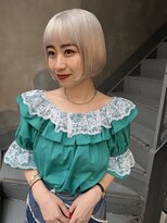 ビビト(bibito)&nbsp;bibito ホワイトカラー　ブリーチカラー　ミニボブ　ボブ