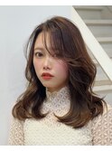 ミディアム レイヤーカット 顔周りカット