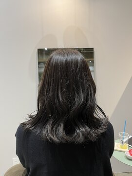 ラグナ(Laguna) 赤みを消したグレーカラー