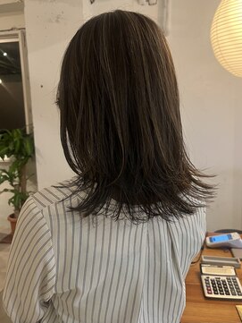 ライン(LINE) レイヤーカット/ハイライト/透明感カラー