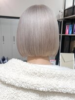 シェノン バイ アランスミシー 表参道(CHAINON by Alan smithee)&nbsp;ハイトーンボブ　ボブ　ホワイト　ホワイトボブ　内巻きボブ