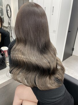 ラピス 新宿(Lapis) オリーブグレージュ