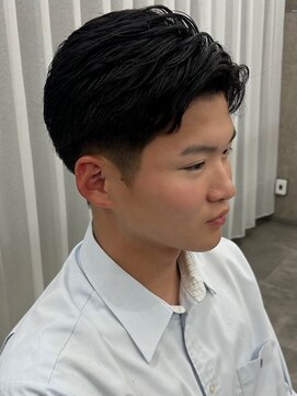 コク 千葉駅西口(COQU) 刈り上げセンターパート/波巻きツイストスパイラル/千葉駅