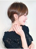 耳掛けショート×ひし形シルエット