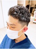 メンズショート　強めパーマ