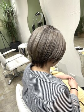 サビィ(Sabby) 丸みショート/シルバー/ブリーチ/氏川洸希/多摩センター