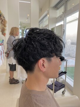 ニコラ(NICOLA) ツーブロック×ショートスパイラル