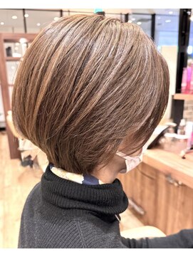 ヴィサージュ ユニール(VISAGE unir) 高橋ショート