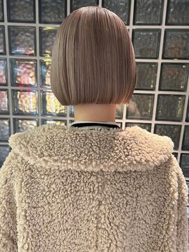 ペレ 梅田(PELE) イメチェン/ホワイトブロンド/外ハネボブ/美髪/梅田