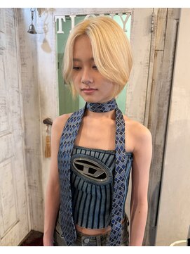 トロニー(TLONY) 抜きっぱなしブロンドヘア/ケアブリーチ/渋谷美容室