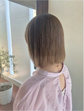 プリンプ トータルビューティ(PRIMP.total beauty) ミルクティーベージュ/ぱつっとボブ/ボブヘア