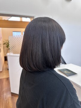 カペリ デ アーテ(Capelli di arte) ボブ/まとまるボブ/切りっぱなしボブ/ミルクティベージュカラー