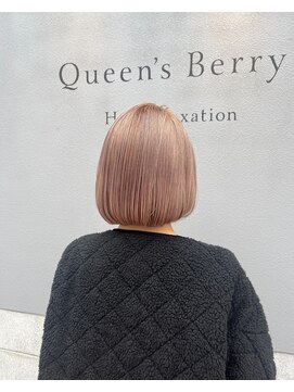 ヘアリラクゼーション クインズベリー(Hair Relaxation Queen's Berry) ハイトーンボブ1.8似合わせカット