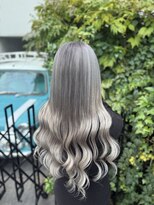 ミミー(mimiiy)&nbsp;シルバーカラー×シールエクステ