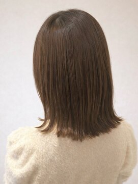 キリ 逗子(kiri) 逗子葉山外ハネボブタッセルボブぱっつんボブイルミナカラー m17