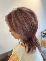 ビハインドザカーテン(BEHIND THE CURTAIN)&nbsp;くせ毛を活かしたレイヤーミディ