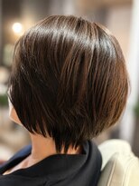 ナゴミ(NAGOMI) 40代/50代/クセを生かした大人ショートボブ/ベージュブラウン