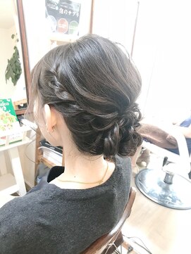 ロカット サロン(Roquat Salon) ゆるふわシニヨンアレンジ【ヘアアレンジ　立川/立川南/七五三】