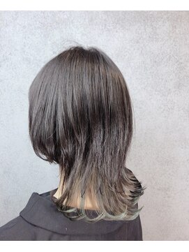 ヘアサロンM 新宿 マッシュウルフ×インナーグリーン