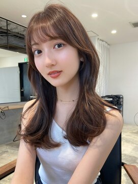 アイヴィ 表参道(IVY) ツヤ髪ラベンダーカラー 小顔見せ韓国ヘア 流れる顔まわりカット