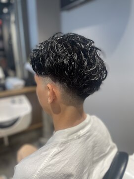 チルチェア 吉祥寺店(CHILL CHAIR) ツーブロ×スキンフェード×パーマ〈吉祥寺〉〈バーバー〉