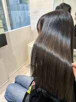 エミュスト(Emuest) 暗髪カラーと髪質改善