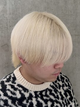 モニカ(MONIQA) ホワイトブロンド