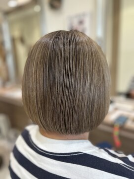 アッシュ 戸田公園店(Ash) ブリーチなしの透明感白髪染め