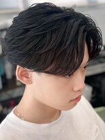 バース バイ ハピネス(BIRTH by happiness)&nbsp;奈良men'sフェザーパーマフェザーショート