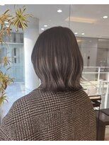 ザザ 高田馬場(ZA/ZA)&nbsp;ポイントで魅せるホワイトシルバー