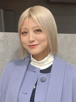 ビアーク(Be:arc) 122. ホワイトブロンド/切りっぱなしボブ/顔周り/前髪