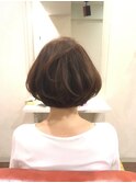 ショートボブ