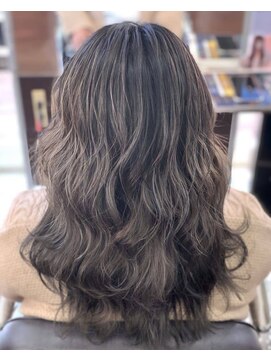 アリエス Aries 上赤江店 【Aries上赤江/富山市】大人女性っぽさが上がるウェーブ♪