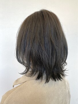 ヘアーデザイナーズサロン エイダ 筑紫野店(hair designers salon A.DA) 外ハネレイヤーミディ
