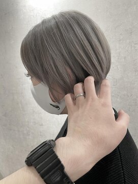 ボンドバイテトテ 三宮元町(BONDbytetote) ホワイティグレージュ