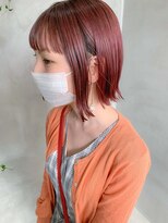 テトヘアー(teto hair) ピンクベージュ、外はねボブ、ブリーチカラー、前下がり