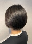 前下がりボブスタイル