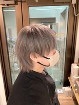 コワファーストナガサキシャンプーボーイ(COIFF1RST NAGASAKI SHAMPOO BOY)&nbsp;長崎 メンズハイトーン ホワイトグレージュ