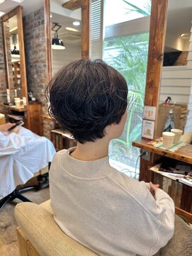 サンドアンドローズ(sand rose) ヌケ感のあるショートボブ