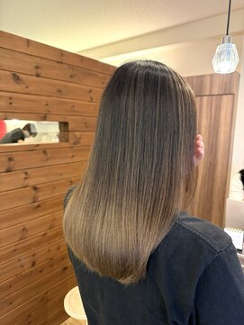 グランウェイ(GRUNWAY) レイヤー×ハイライト